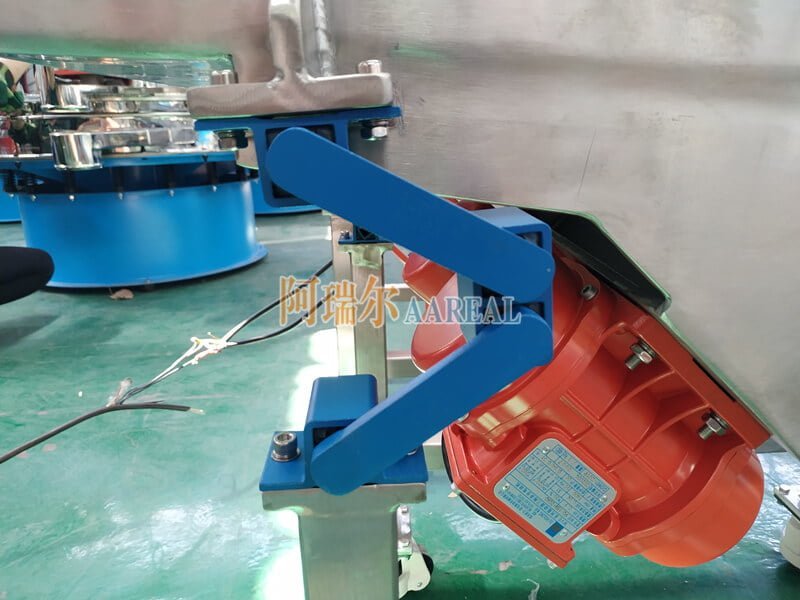 Vibrating Feeder with New Shaker Conveyor Suspension