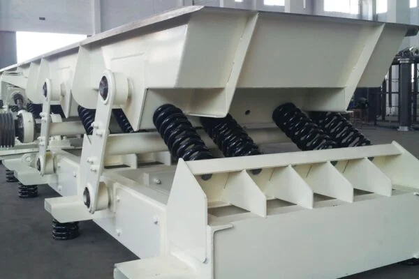 Two-Mass Resonance Balanced Vibratory Conveyor